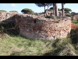 05158 ostia - regio i - insula xix - terme piccole (i,xix,5) - raum (3) - bli ri suedosten - 01-2024.jpg